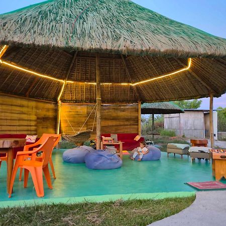 Nirvana Bamboo Houses & Dive Resort Moalboal Exterior photo