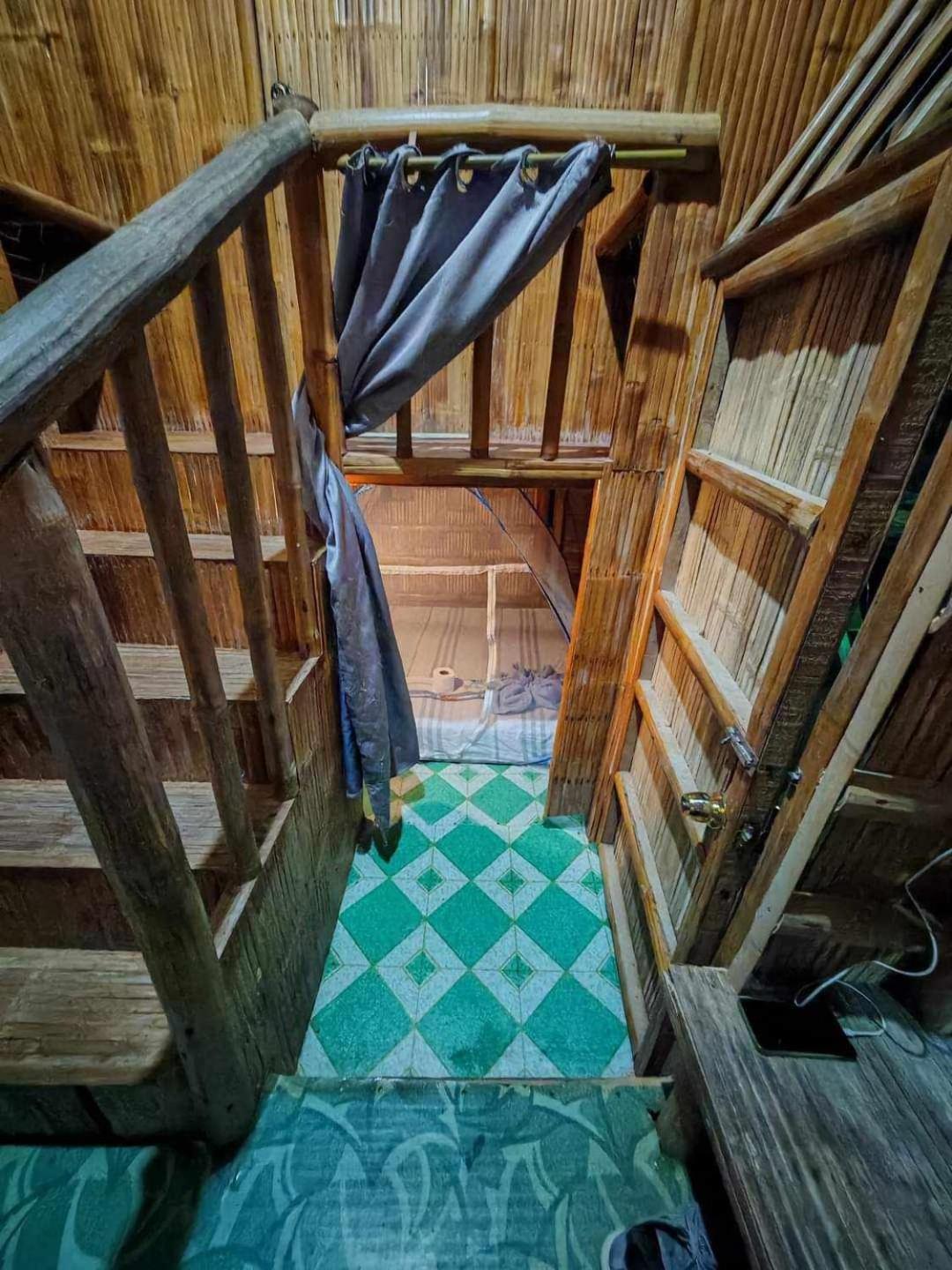Nirvana Bamboo Houses & Dive Resort Moalboal Exterior photo
