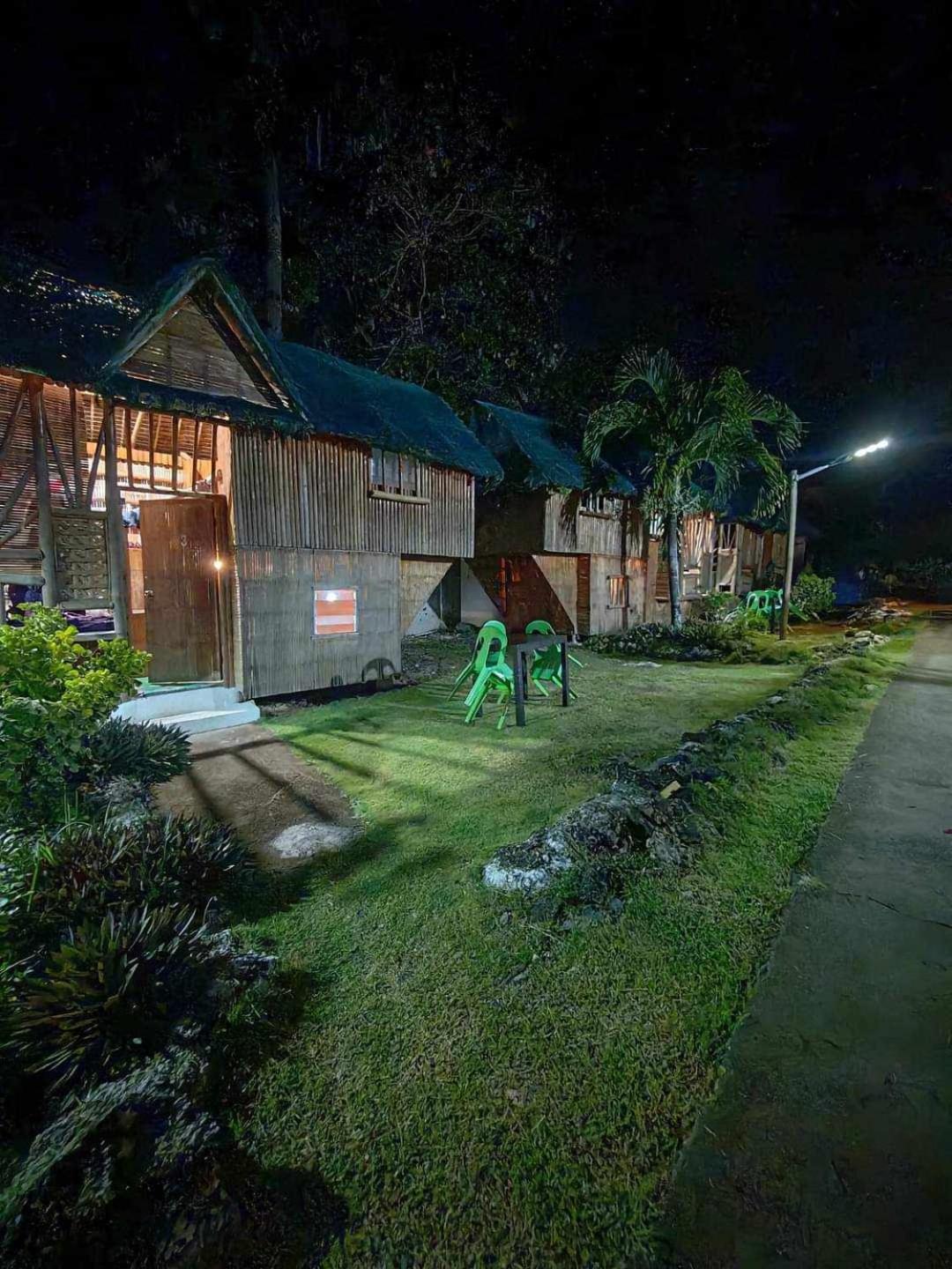 Nirvana Bamboo Houses & Dive Resort Moalboal Exterior photo