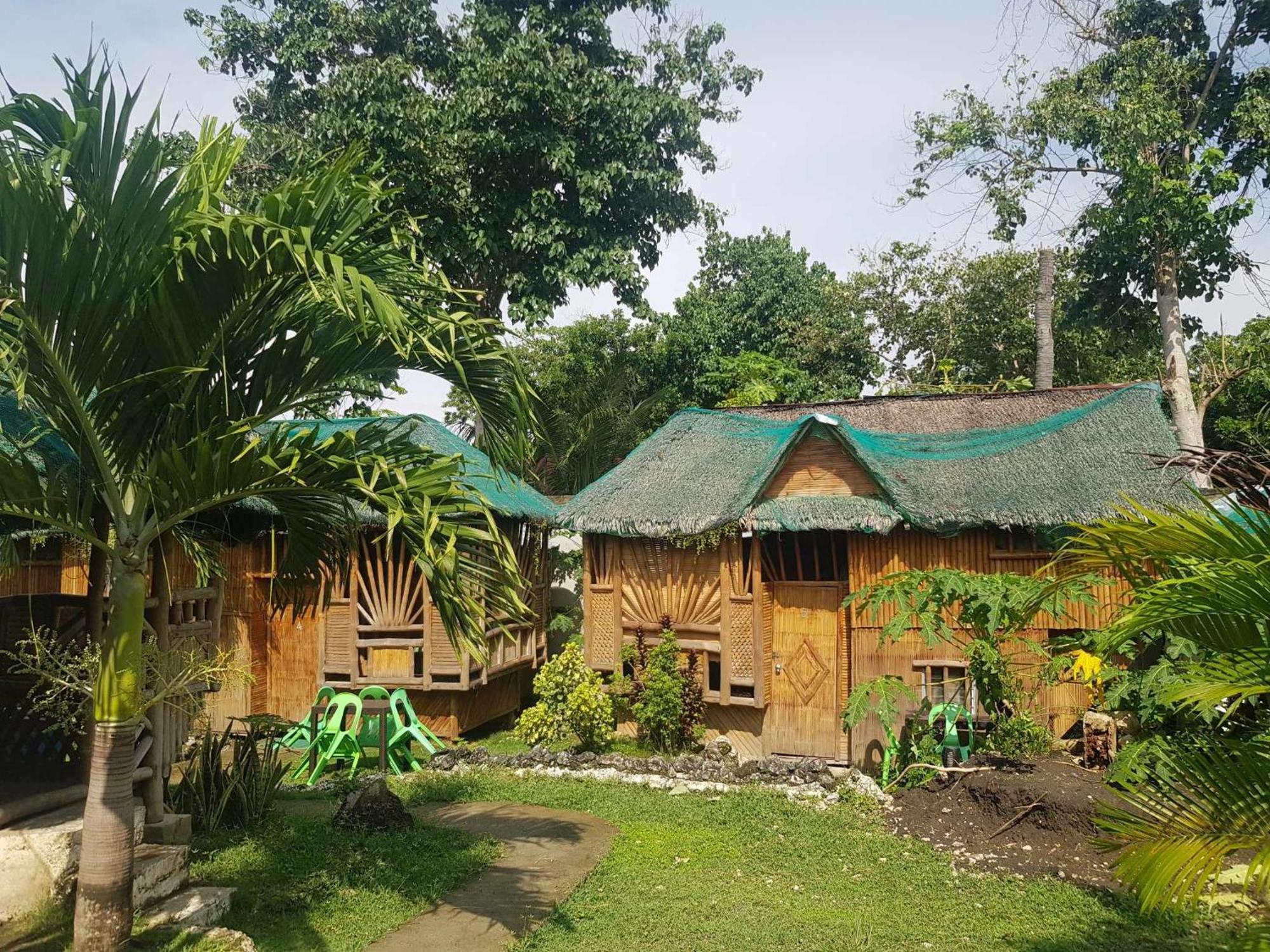 Nirvana Bamboo Houses & Dive Resort Moalboal Exterior photo