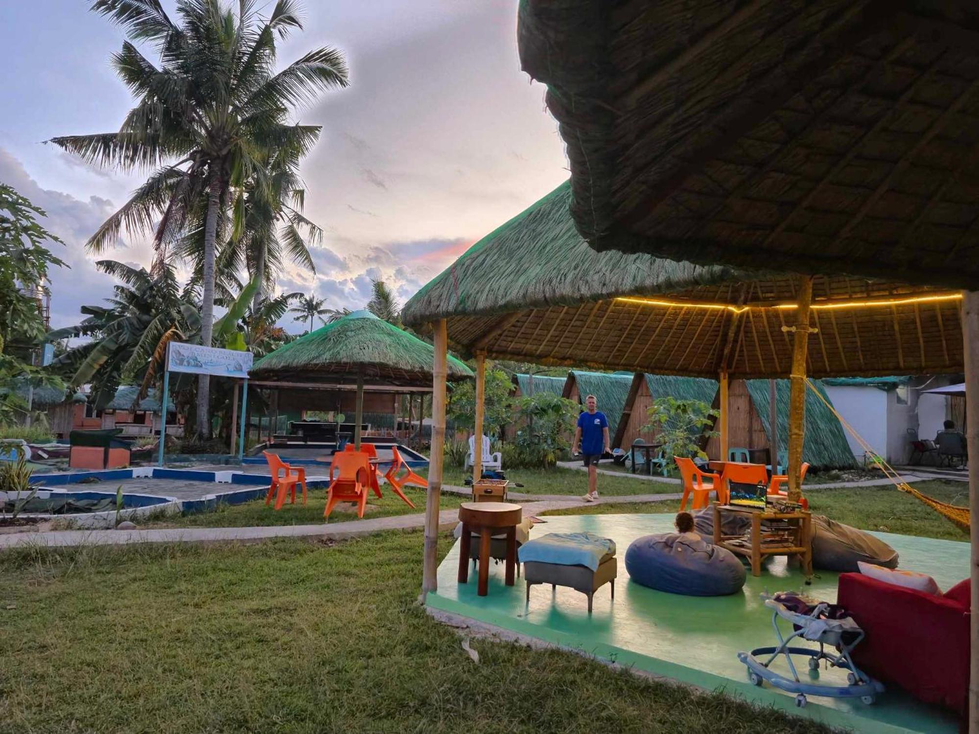 Nirvana Bamboo Houses & Dive Resort Moalboal Exterior photo