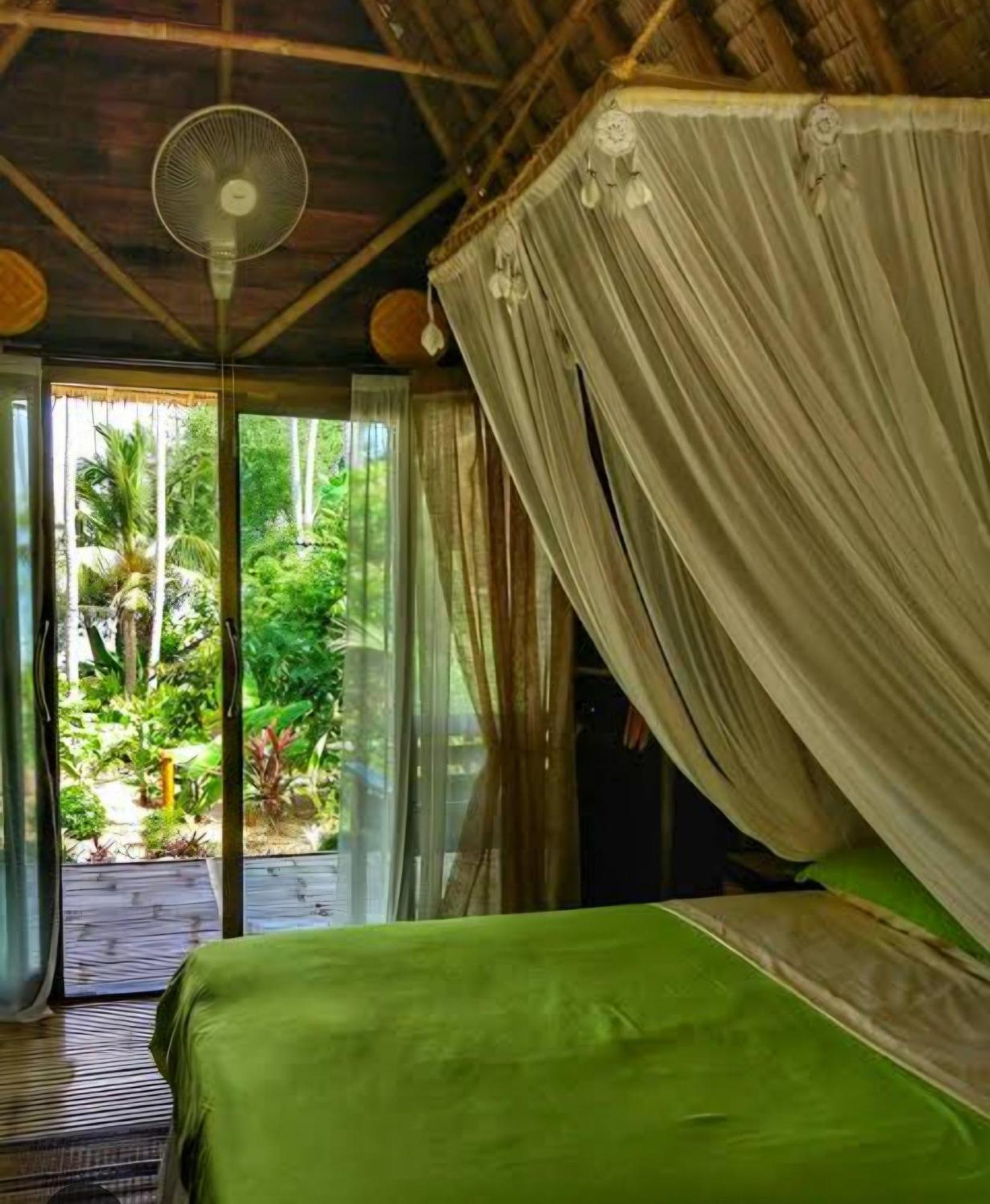 Nirvana Bamboo Houses & Dive Resort Moalboal Exterior photo