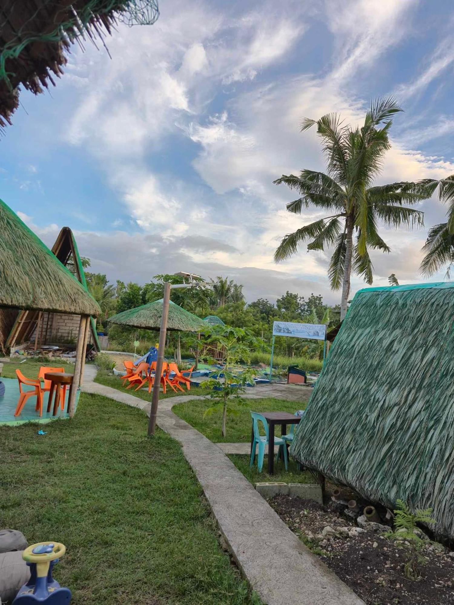 Nirvana Bamboo Houses & Dive Resort Moalboal Exterior photo