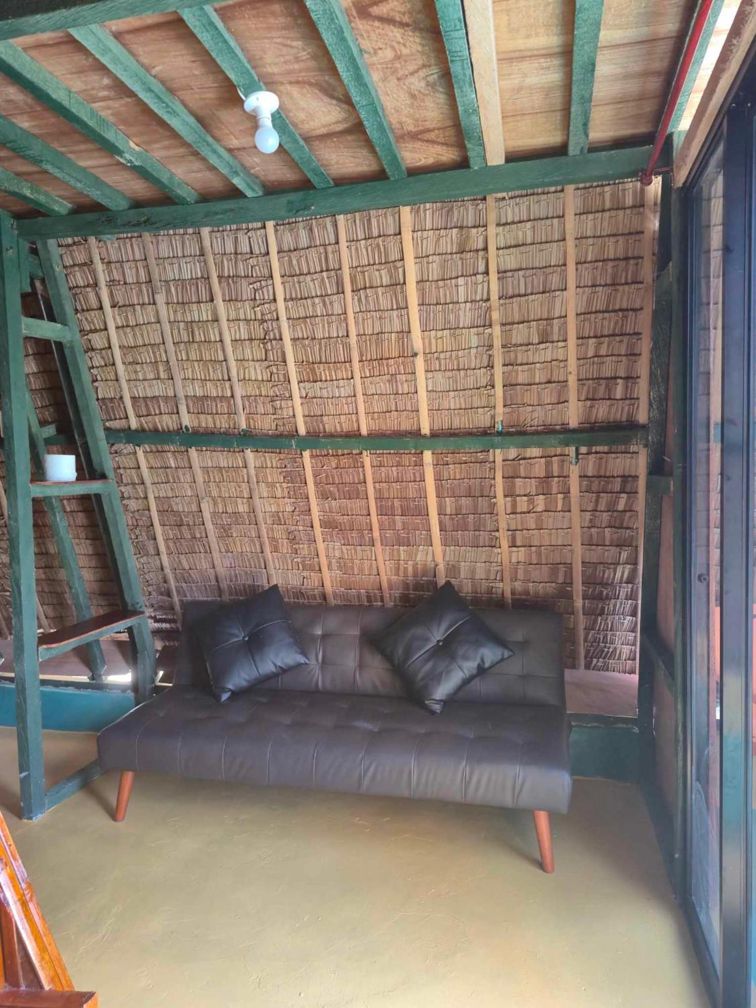 Nirvana Bamboo Houses & Dive Resort Moalboal Exterior photo