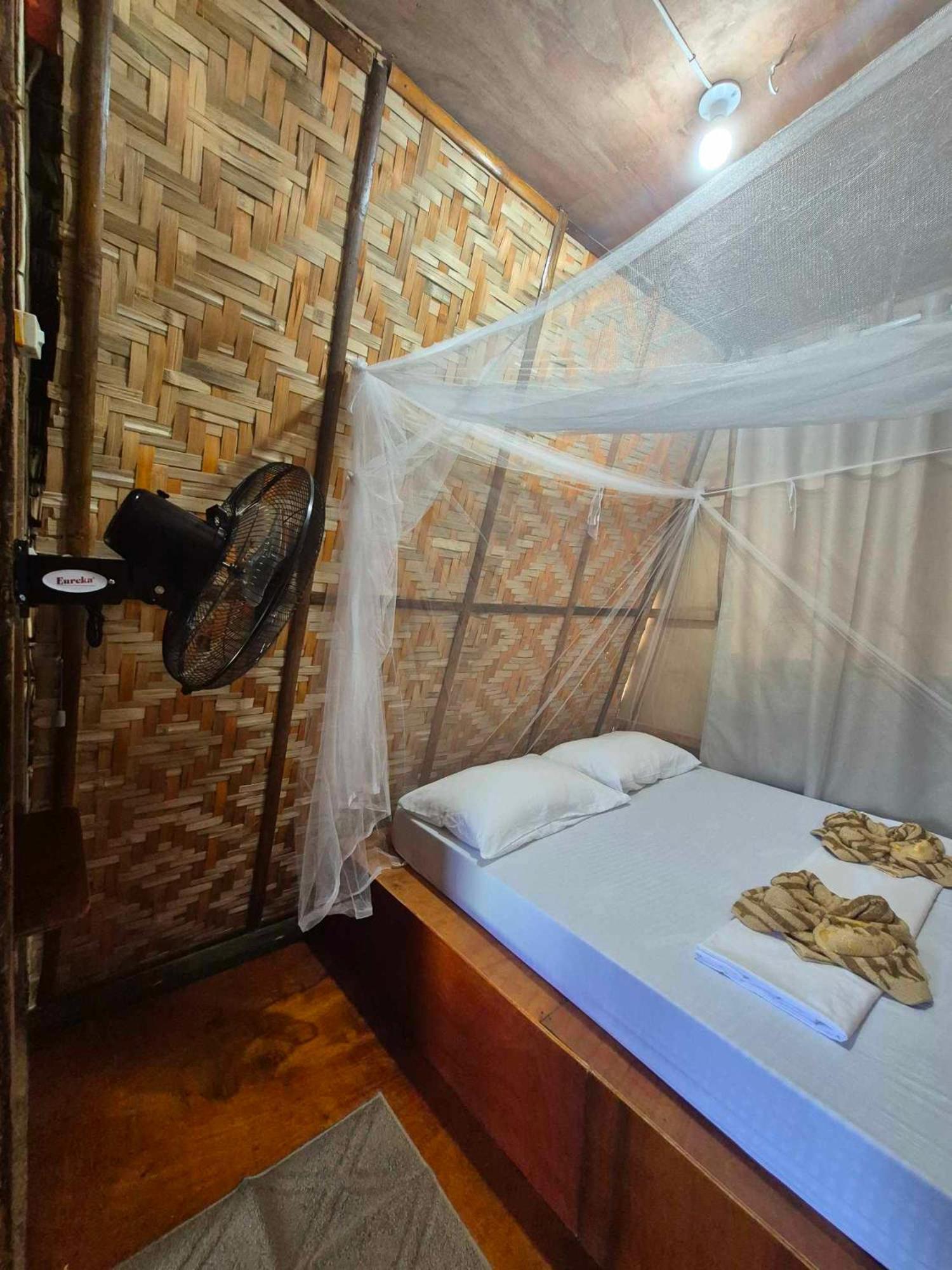 Nirvana Bamboo Houses & Dive Resort Moalboal Exterior photo