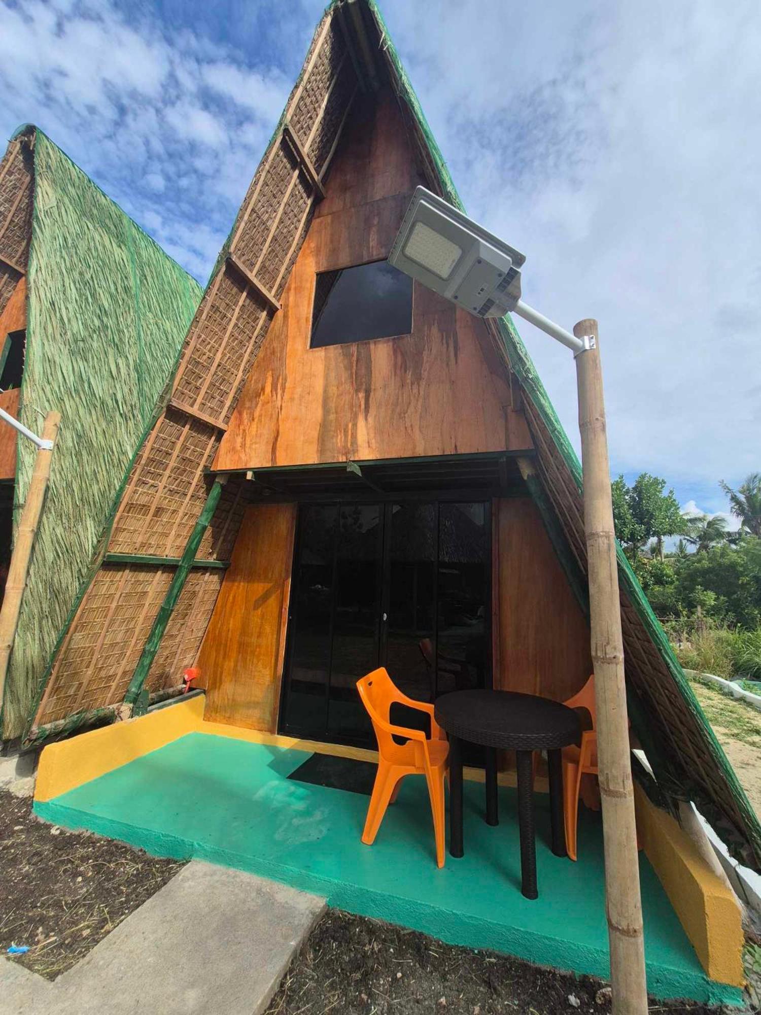 Nirvana Bamboo Houses & Dive Resort Moalboal Exterior photo