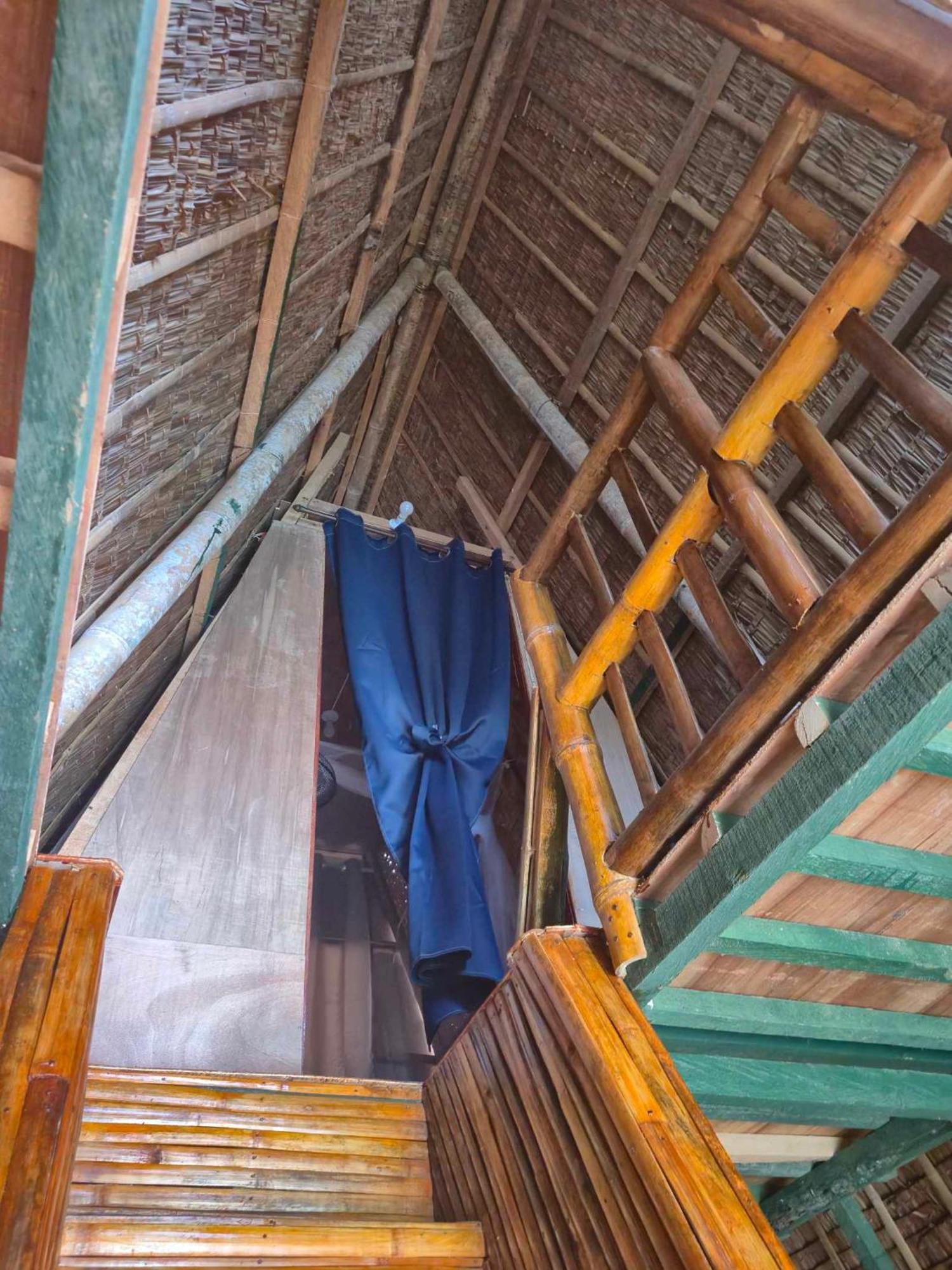Nirvana Bamboo Houses & Dive Resort Moalboal Exterior photo